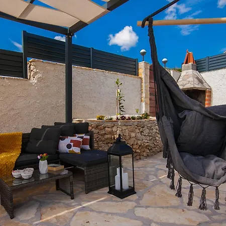 Oleum - Family Holiday home Bol