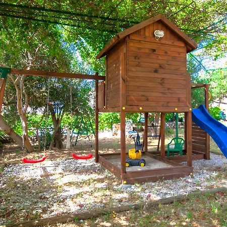 Nyaraló Oleum Family - Free Zlatni Rat Parking Bol